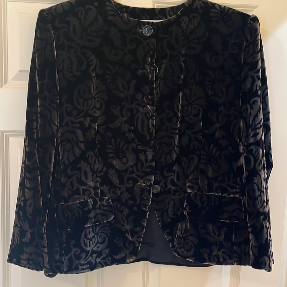 JNY Velvet jacket rich fudge and black with hints of gold